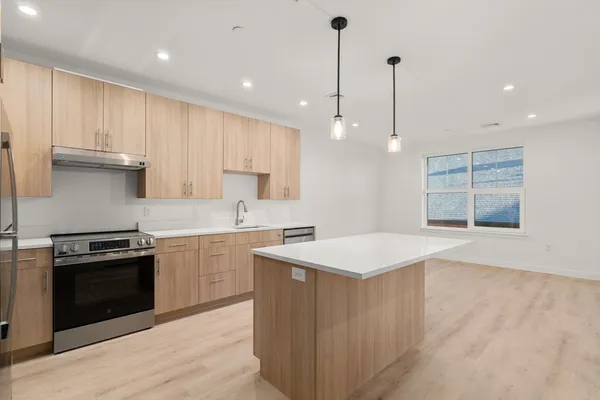 $4,250 | 1151 Walnut Street, Unit 405, Newton, MA 02461