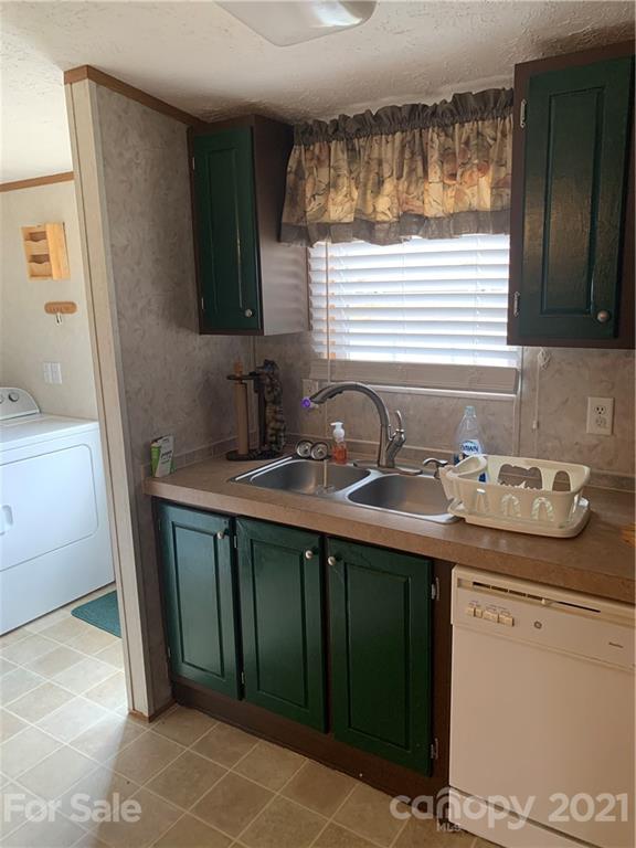 312 Fudderback Road Balsam Grove, NC 28708 - Photo 5 of 9 Gallery Image 5