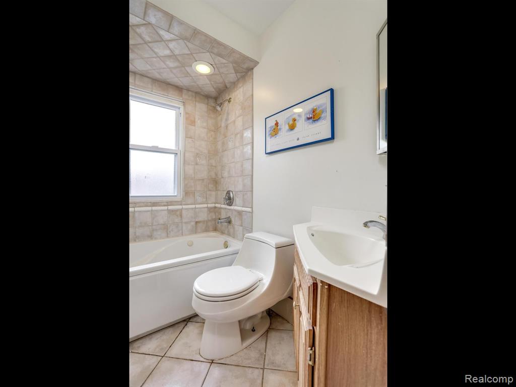 1122 Bishop Road Grosse Pointe Park, MI 48230 - Photo 26 of 44