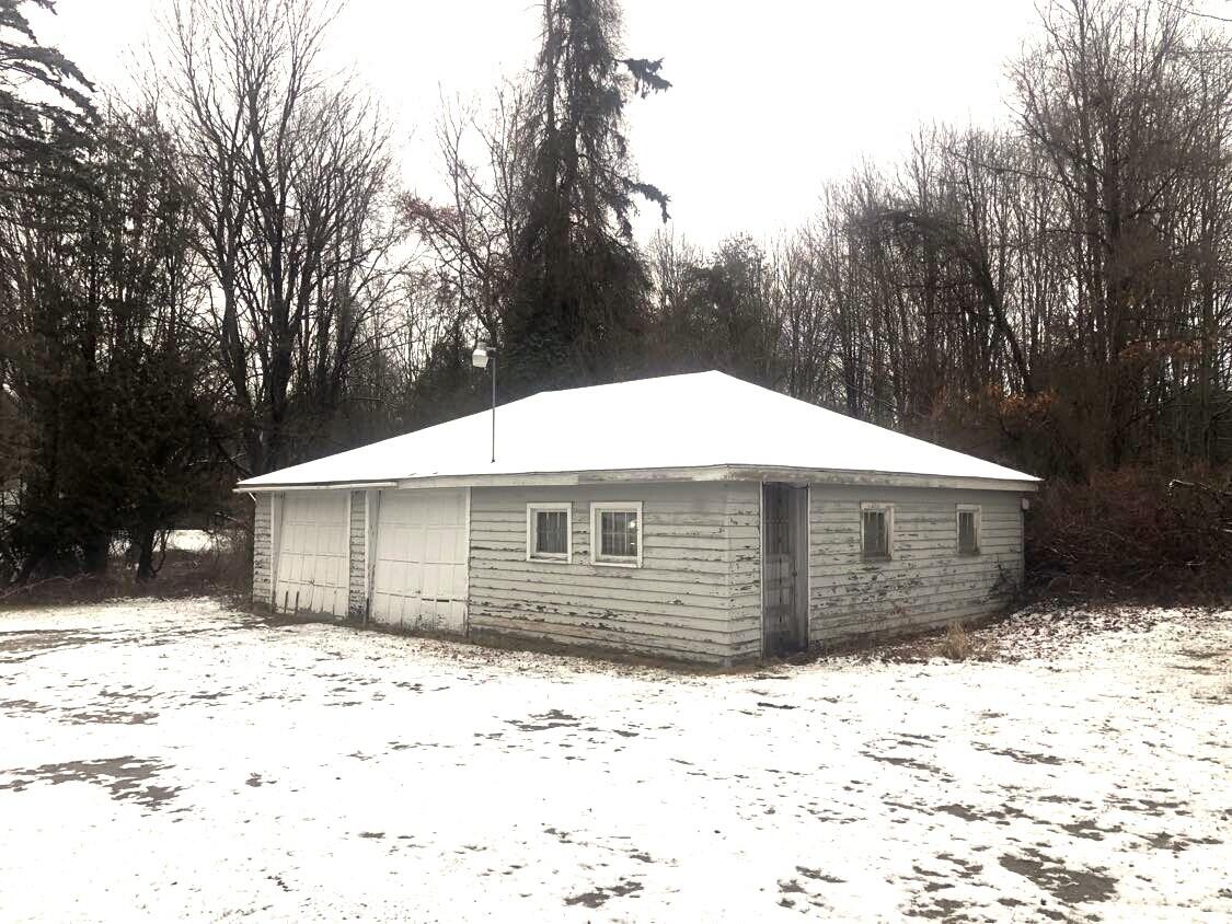 934 North Buys Road Muskegon, MI 49445 - Photo 3 of 7 413219004_1740273056494379_6557327011600