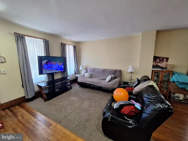 $274,500 | 381 Charles Street, Coatesville, PA 19320