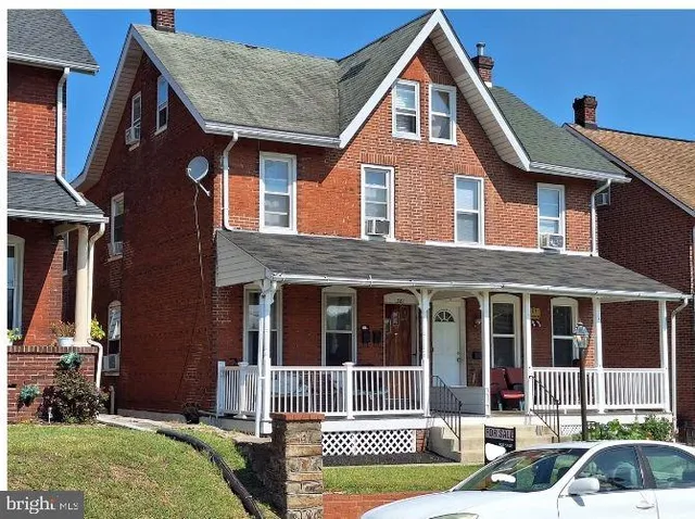 $274,500 | 381 Charles Street, Coatesville, PA 19320