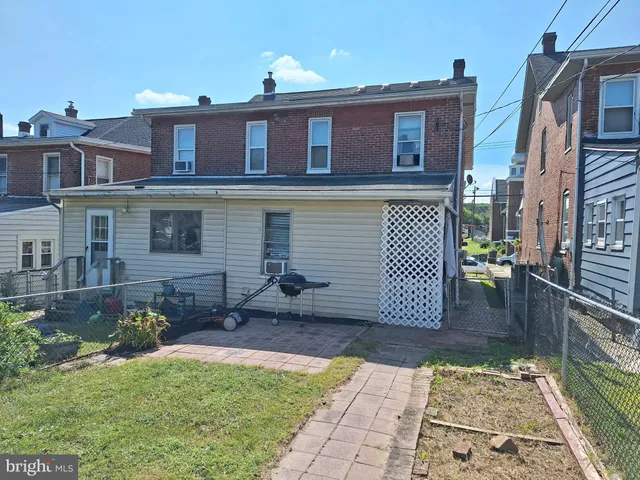 $274,500 | 381 Charles Street, Coatesville, PA 19320