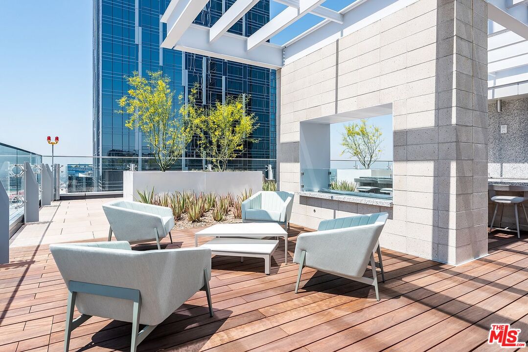 1000 West 8th Street, Unit PH5803 Los Angeles, CA 90017 - Photo 53 of 57 a outdoor living space with furniture