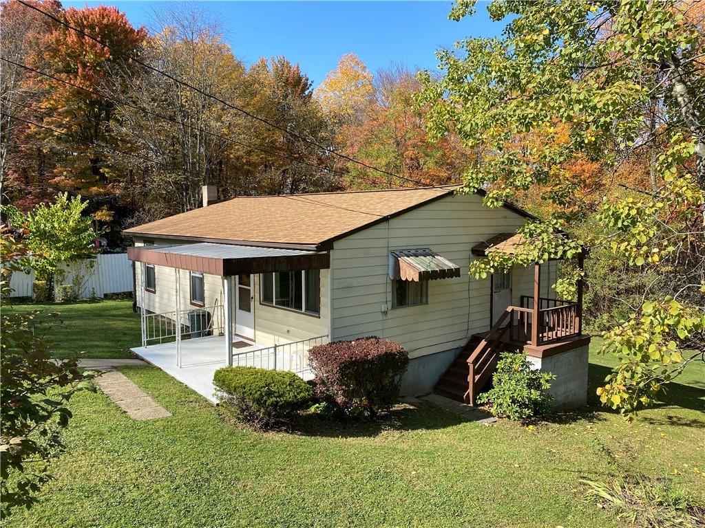 225 Hill Top Road Evans City, PA 16033 - Photo 3 of 14 Gallery Image 3