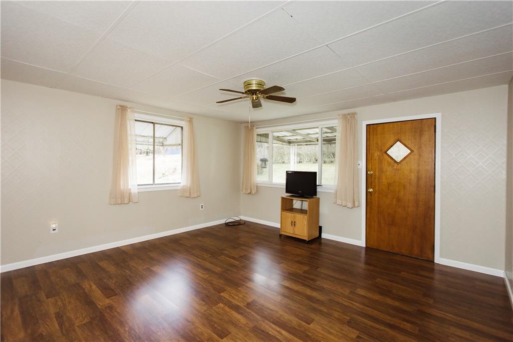 225 Hill Top Road Evans City, PA 16033 - Photo 4 of 14 Gallery Image 4