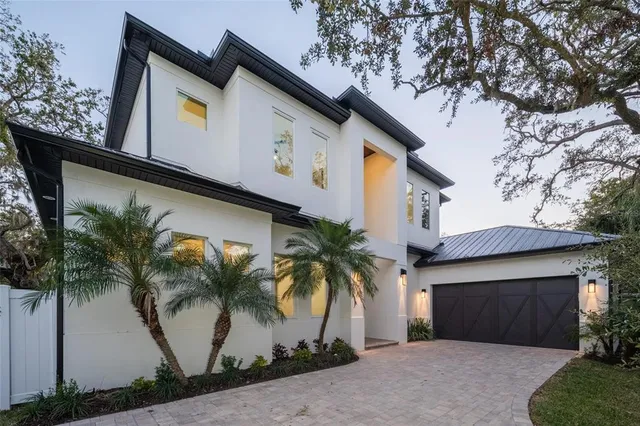 $2,140,000 | 2420 Floyd Street, Sarasota, FL 34239