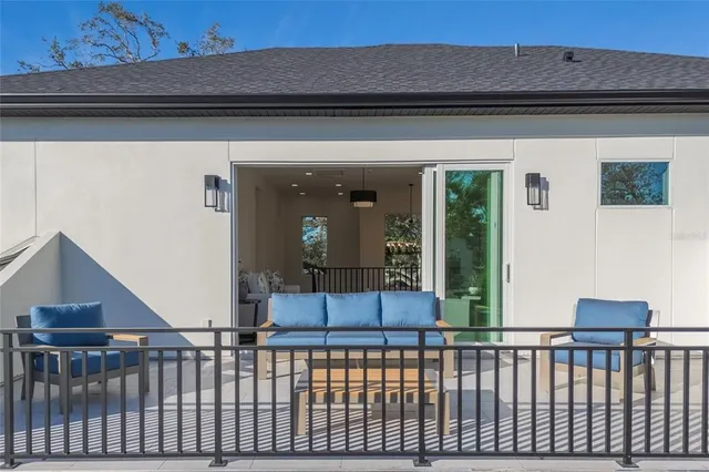 $2,140,000 | 2420 Floyd Street, Sarasota, FL 34239