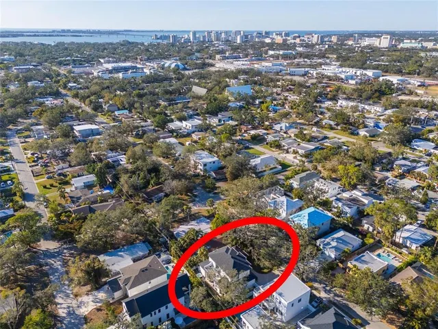 $2,140,000 | 2420 Floyd Street, Sarasota, FL 34239