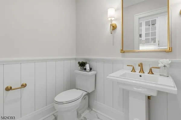 $3,495,000 | 2 Whitman Drive, Chatham, NJ 07928