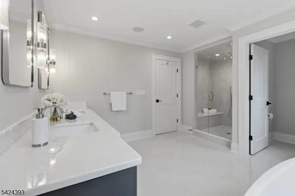 $3,495,000 | 2 Whitman Drive, Chatham, NJ 07928