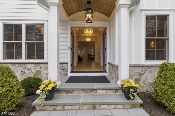 $3,495,000 | 2 Whitman Drive, Chatham, NJ 07928