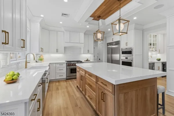 $3,495,000 | 2 Whitman Drive, Chatham, NJ 07928