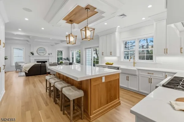 $3,495,000 | 2 Whitman Drive, Chatham, NJ 07928