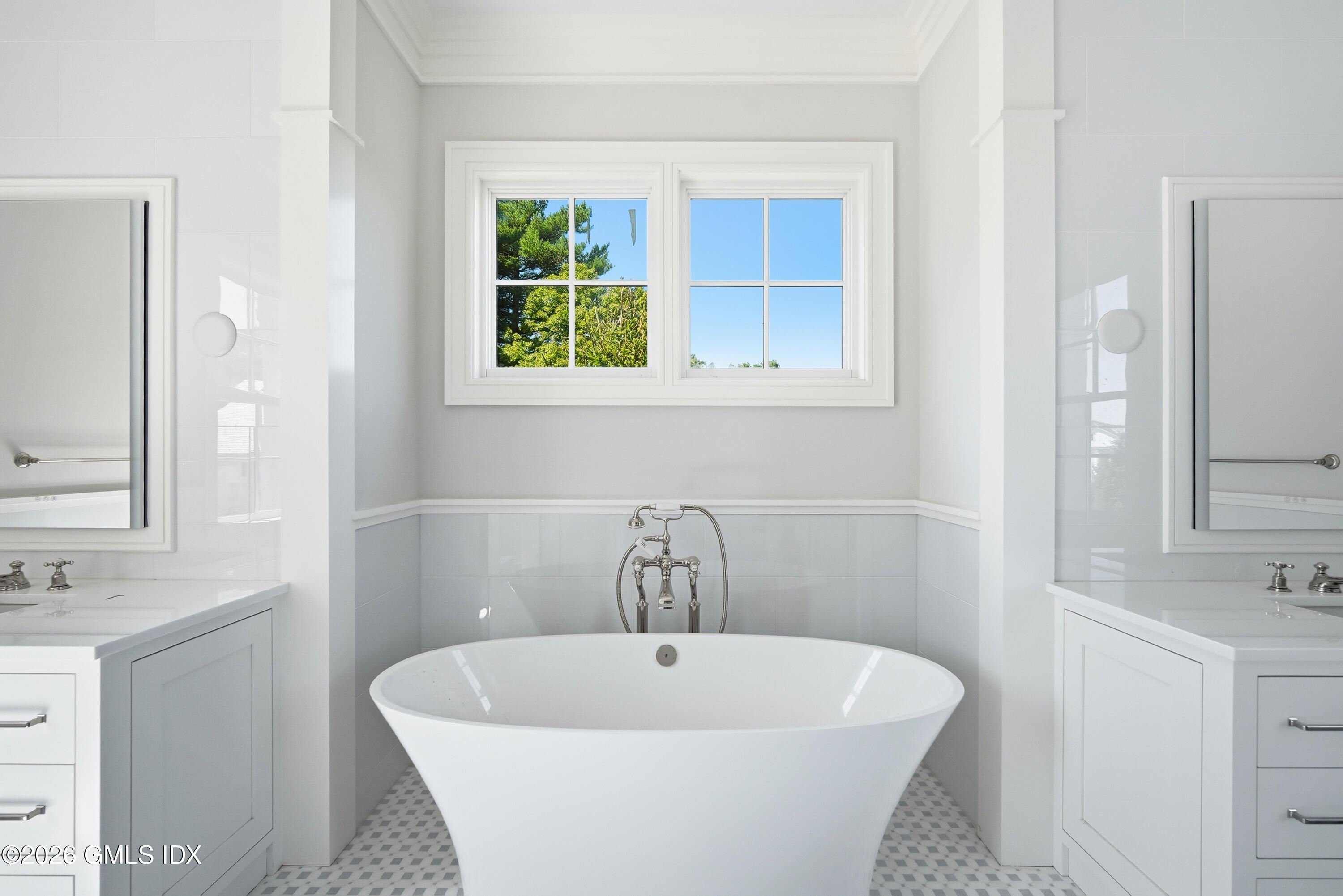 133 Doubling Road Greenwich, CT 06830 - Photo 15 of 26 133 Doubling-10