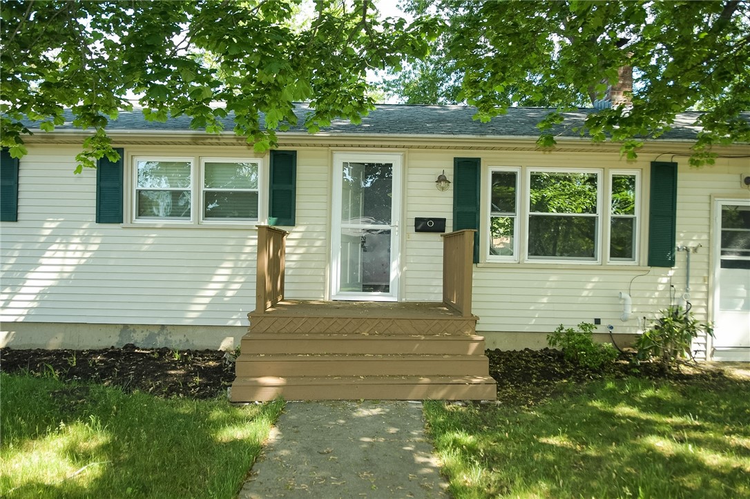 23 Perkins Street Warwick, RI 02886 - Photo 3 of 32