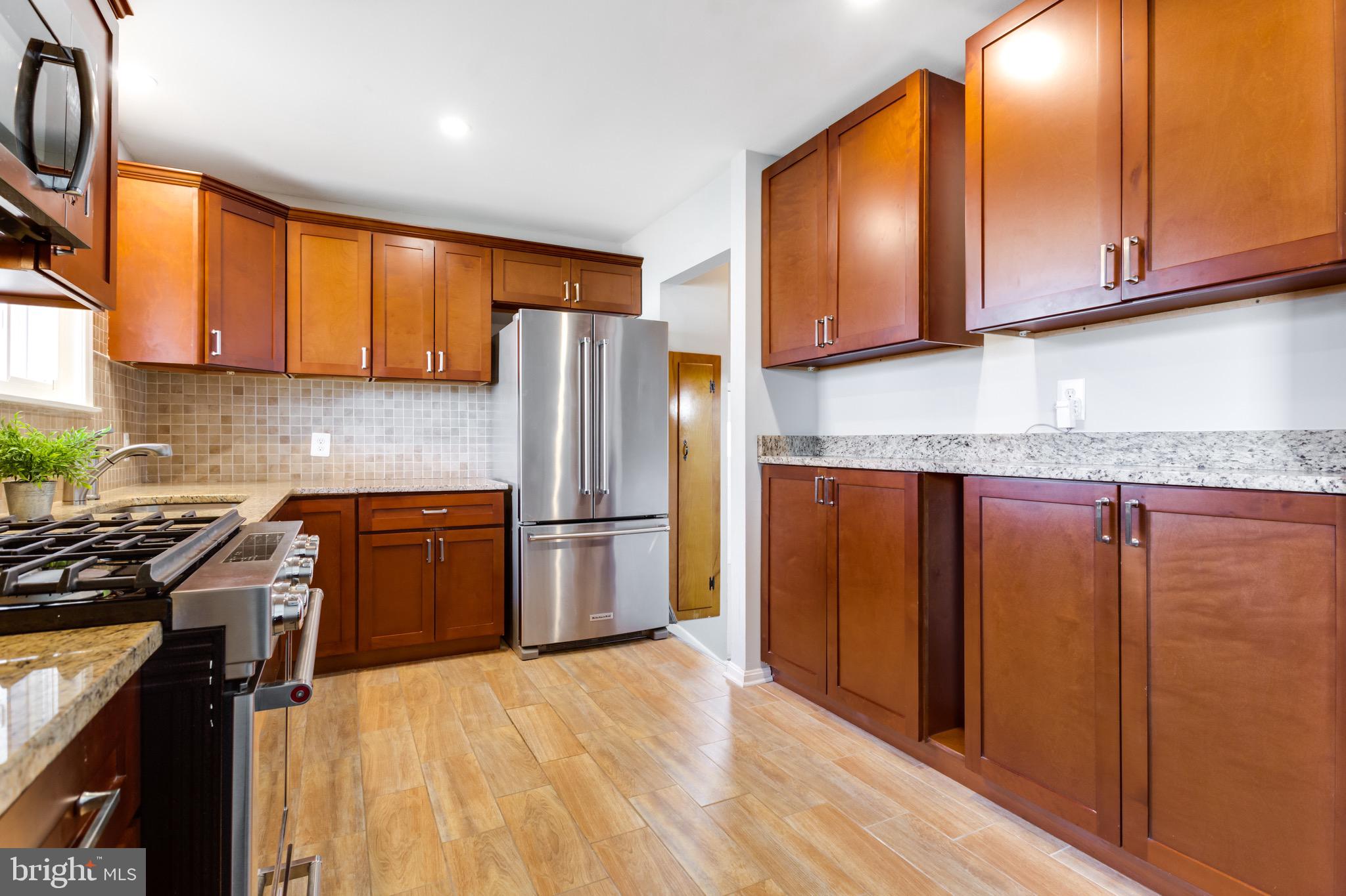 6830 Lois Drive Springfield, VA 22150 - Photo 14 of 57