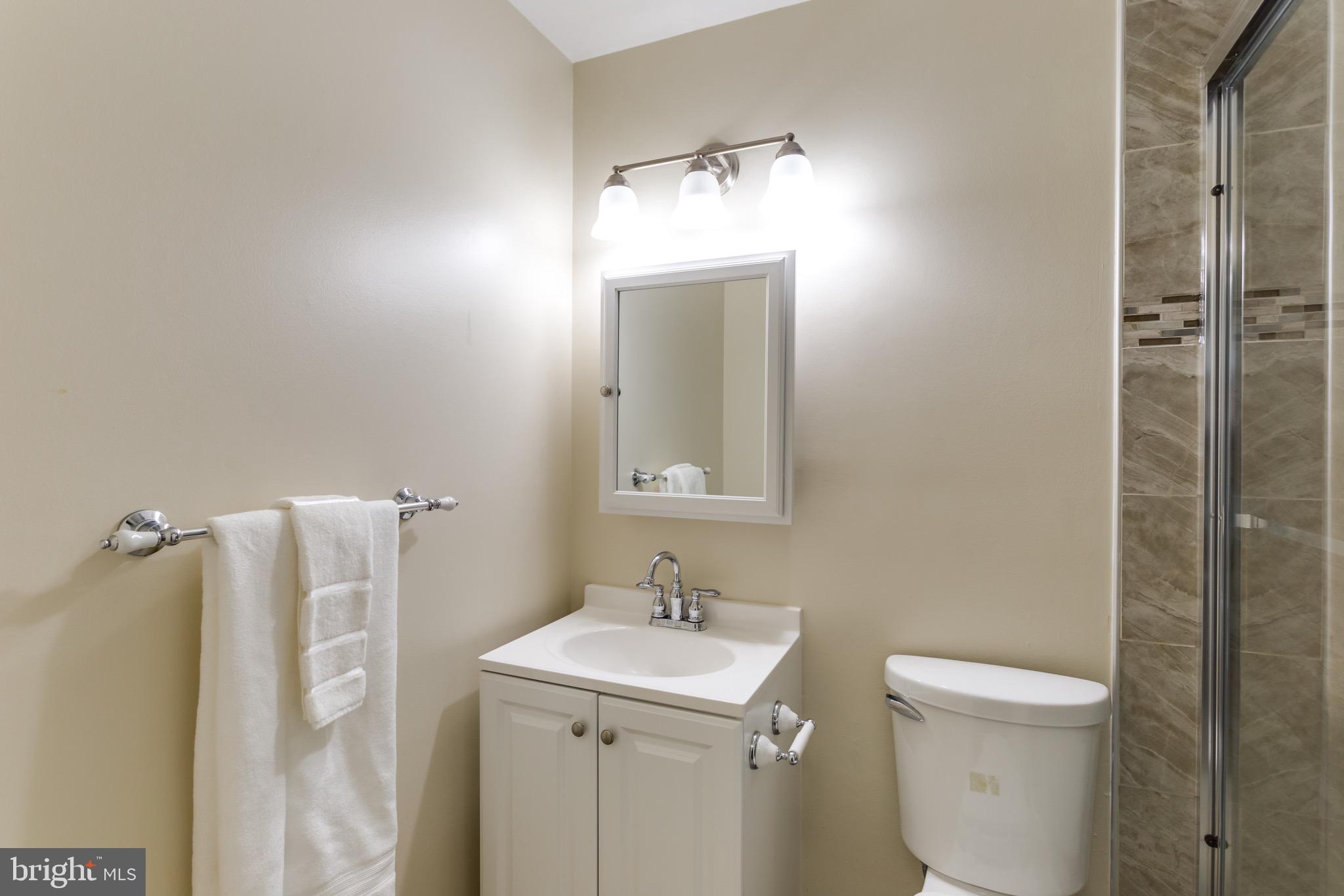 6830 Lois Drive Springfield, VA 22150 - Photo 17 of 57