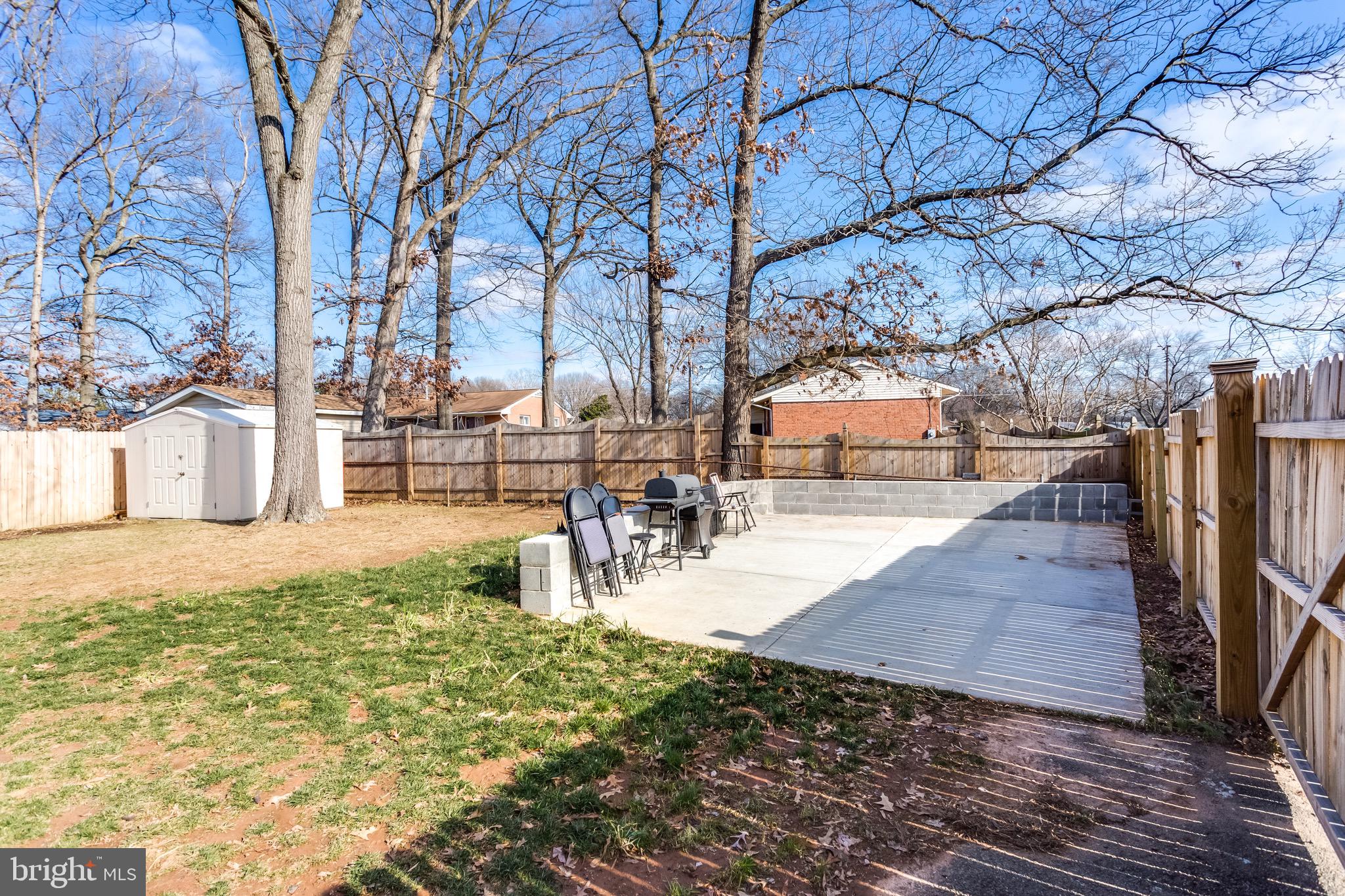 6830 Lois Drive Springfield, VA 22150 - Photo 3 of 57