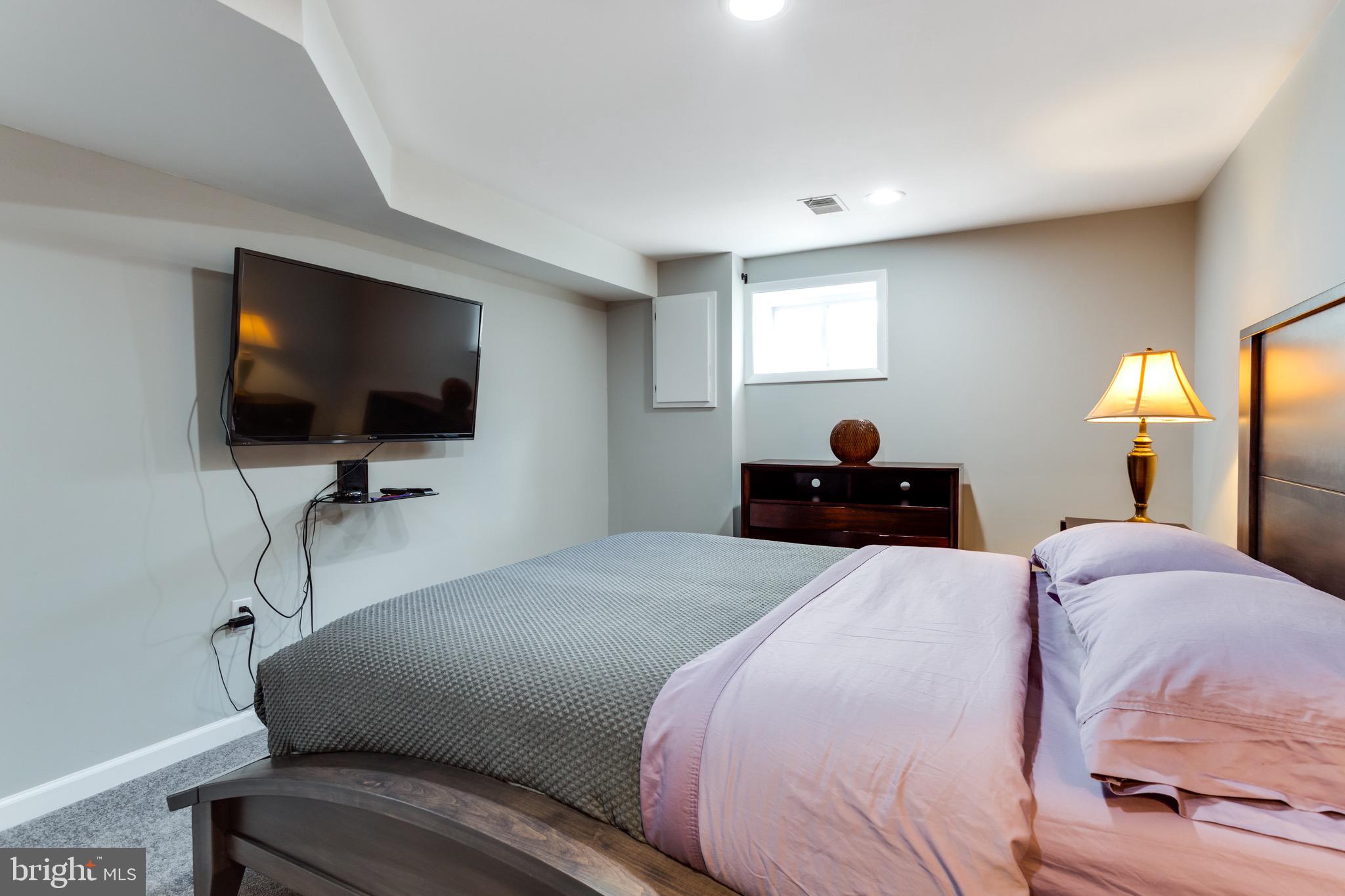 6830 Lois Drive Springfield, VA 22150 - Photo 32 of 57