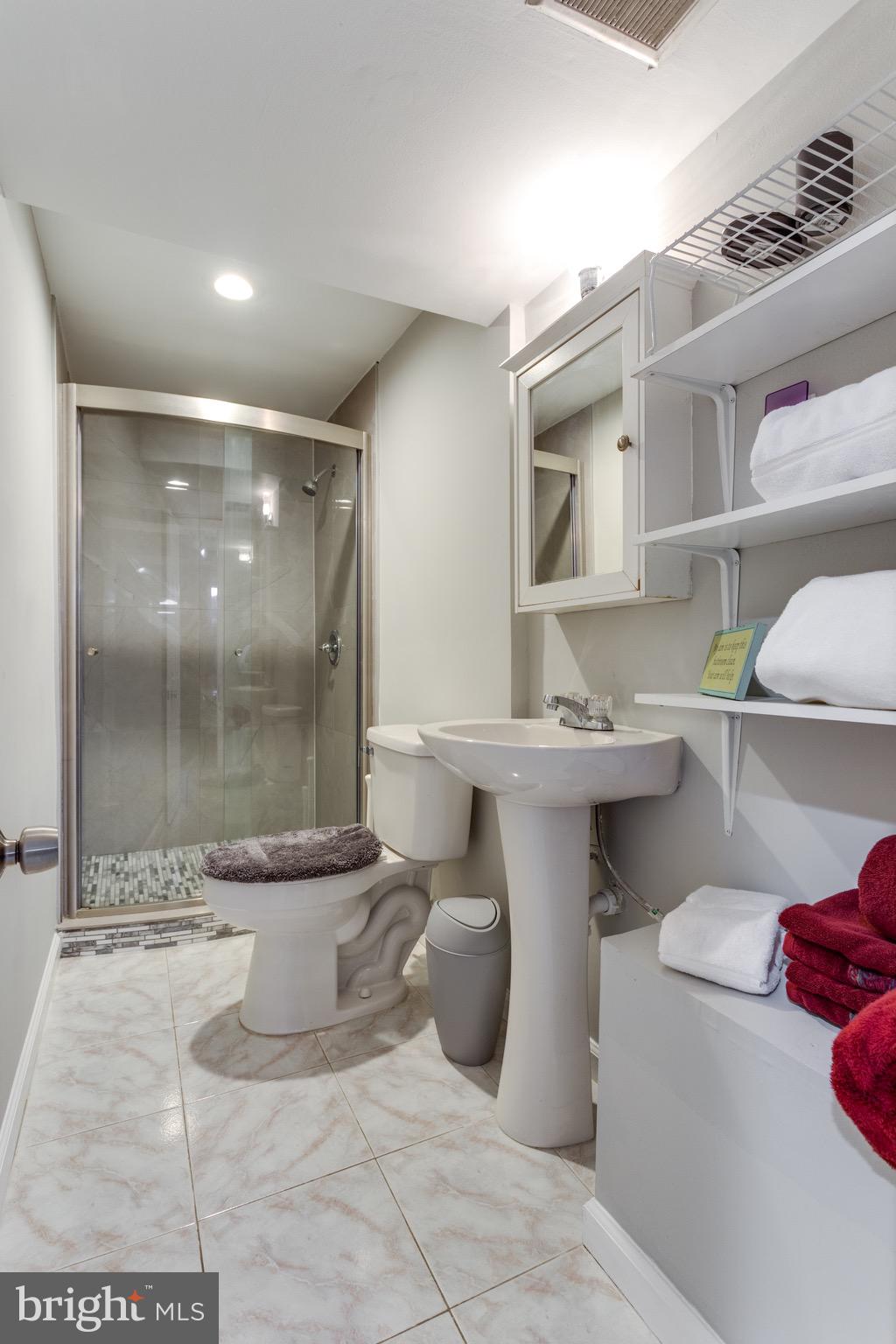 6830 Lois Drive Springfield, VA 22150 - Photo 46 of 57