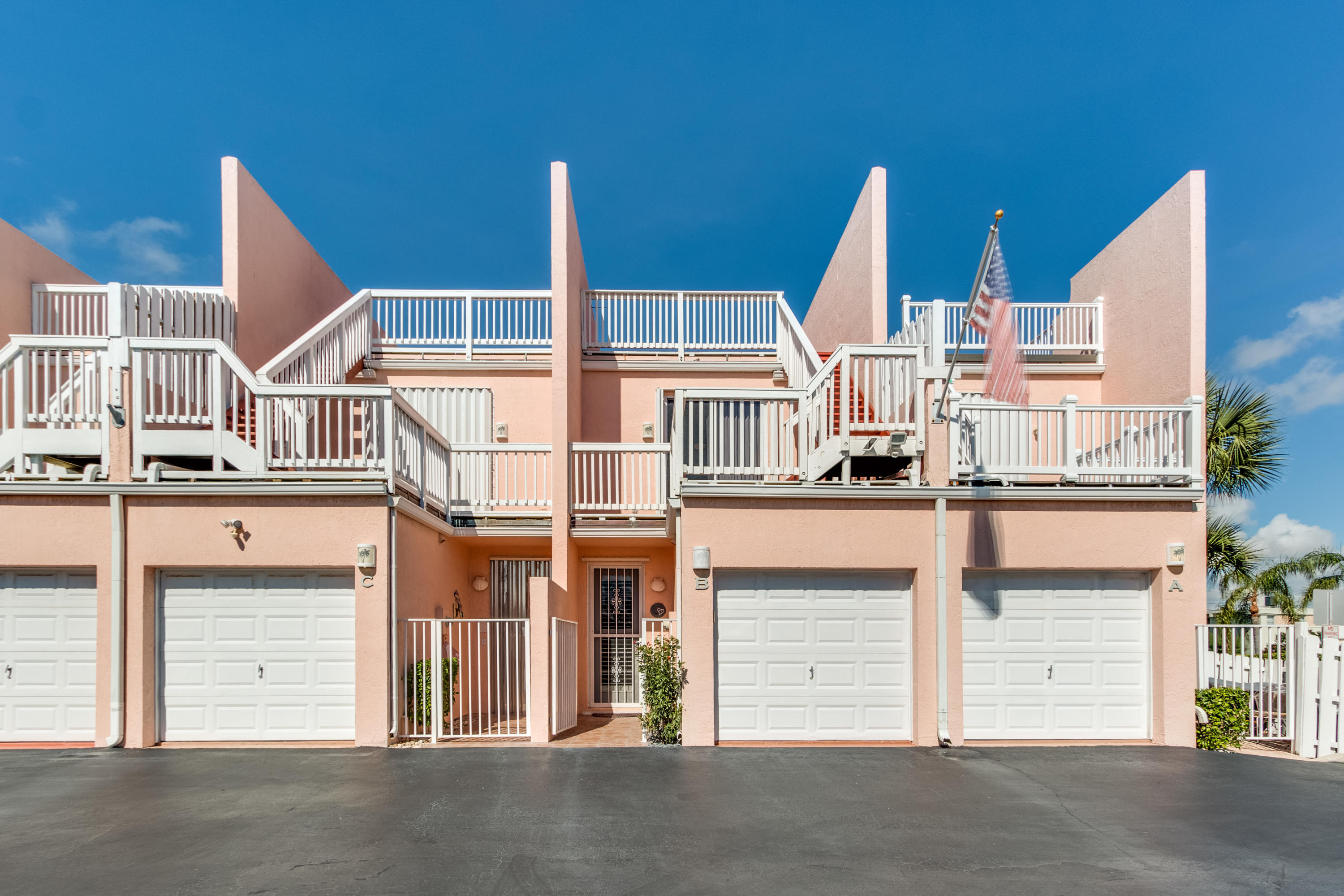 1101 Beach Road, Unit B Palm Beach Shores, FL 33404 - Photo 2 of 20 002-1101BeachRdB-FL-full