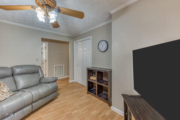 389 Jenkins Hollow Road Elizabethton, TN 37643 - Photo 12 of 34 IMG_2296