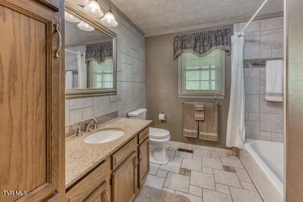 $279,900 | 389 Jenkins Hollow Road, Elizabethton, TN 37643