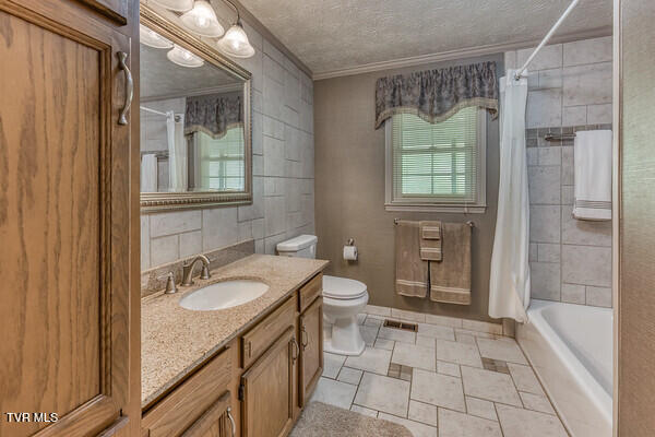 389 Jenkins Hollow Road Elizabethton, TN 37643 - Photo 13 of 34 IMG_2297