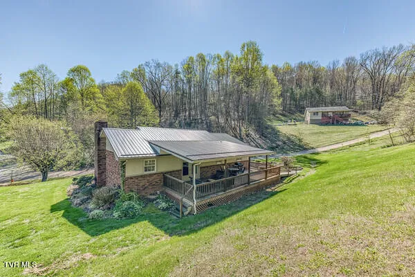 $279,900 | 389 Jenkins Hollow Road, Elizabethton, TN 37643