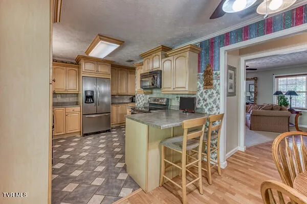 $279,900 | 389 Jenkins Hollow Road, Elizabethton, TN 37643