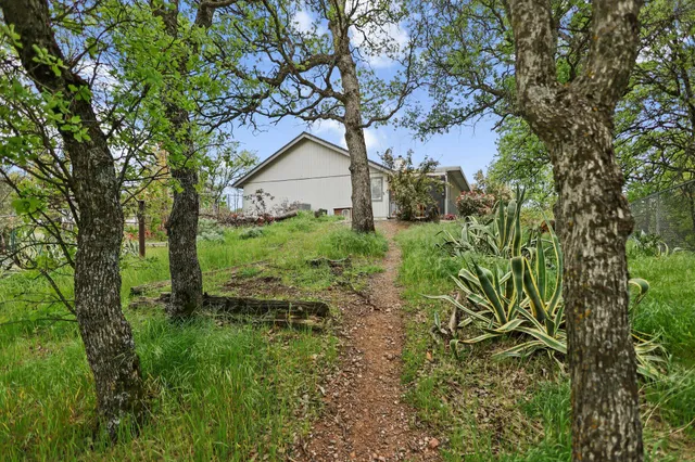 $455,000 | 21380 Wilcox Road, Red Bluff, CA 96080