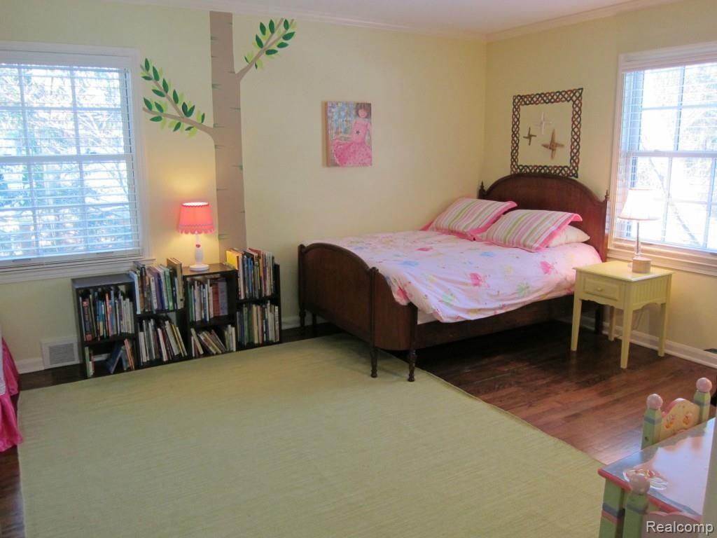 216 Stephens Road Grosse Pointe, MI 48236 - Photo 27 of 32 bdr3.jpg