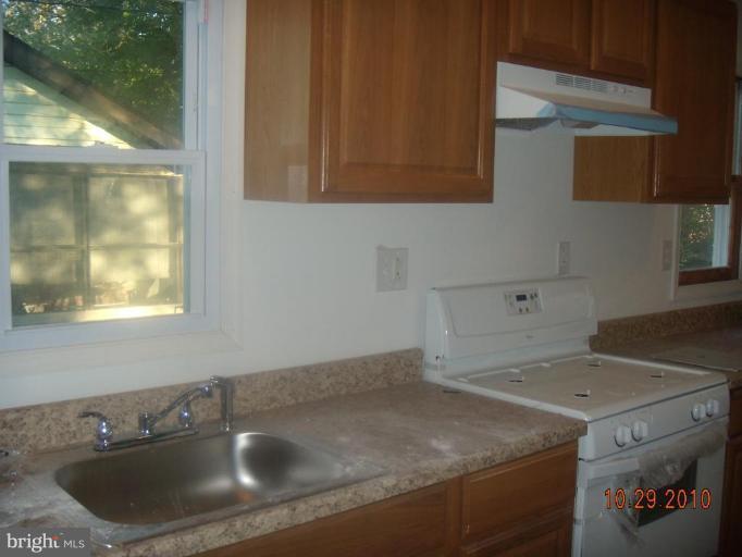 3715 West Cold Spring Lane Baltimore, MD 21215 - Photo 2 of 16 All new applialnces!
