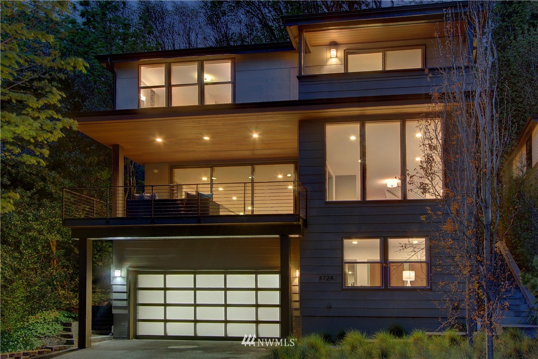 4724 West Ruffner Street Seattle, WA 98199 - Photo 1 of 25 Gallery Image 1