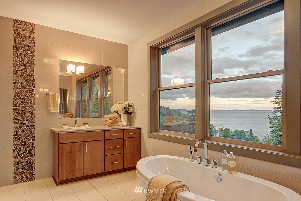4724 West Ruffner Street Seattle, WA 98199 - Photo 20 of 25 Gallery Image 20