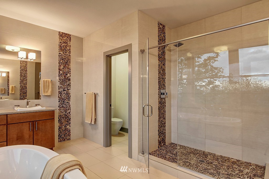 4724 West Ruffner Street Seattle, WA 98199 - Photo 21 of 25 Gallery Image 21