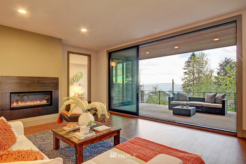 4724 West Ruffner Street Seattle, WA 98199 - Photo 6 of 25 Gallery Image 6