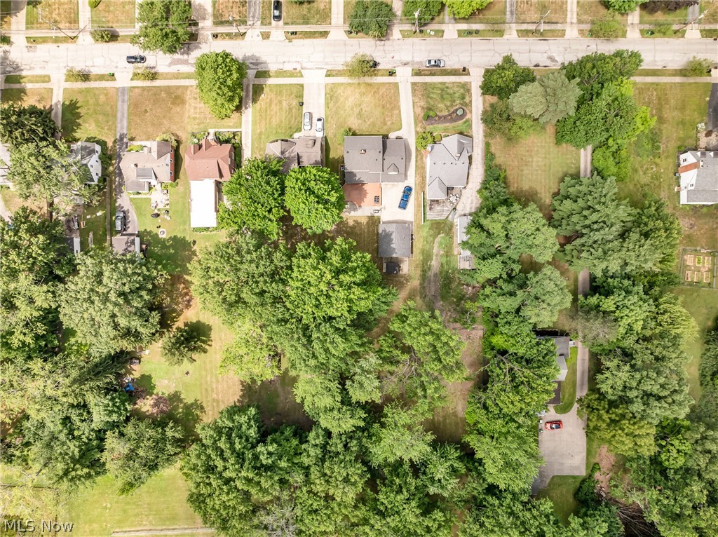 1401 Dorsh Road Cleveland, OH 44121 - Photo 35 of 39