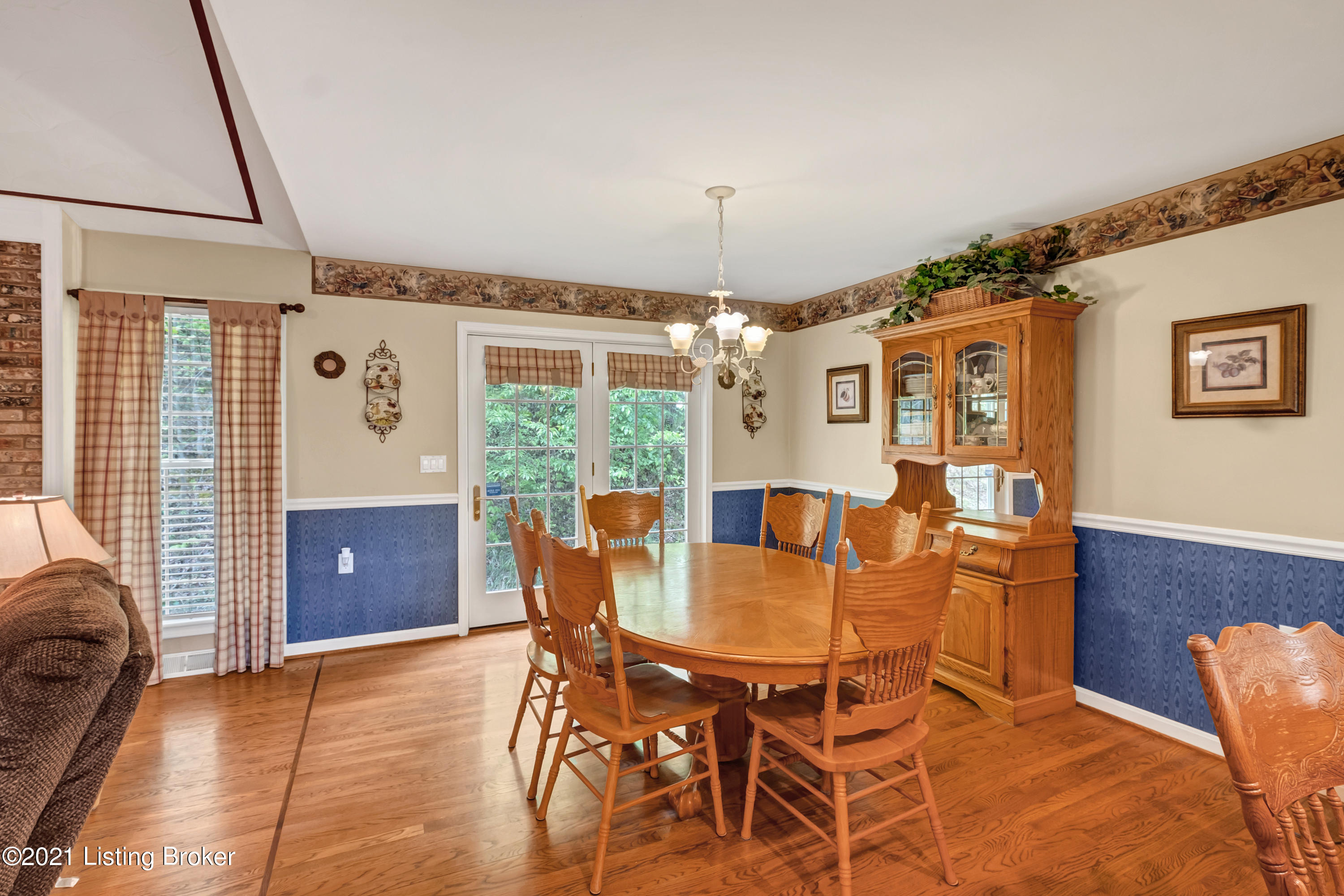579 Bearcamp Road Louisville, KY 40272 - Photo 17 of 38 25-579 Bearcamp-124