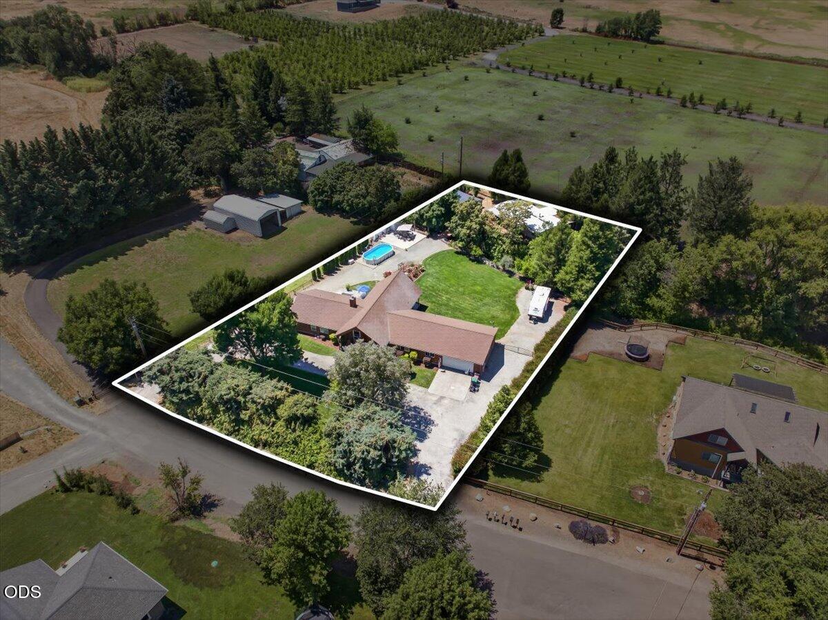 2240 Hull Road Medford, OR 97501 - Photo 49 of 49