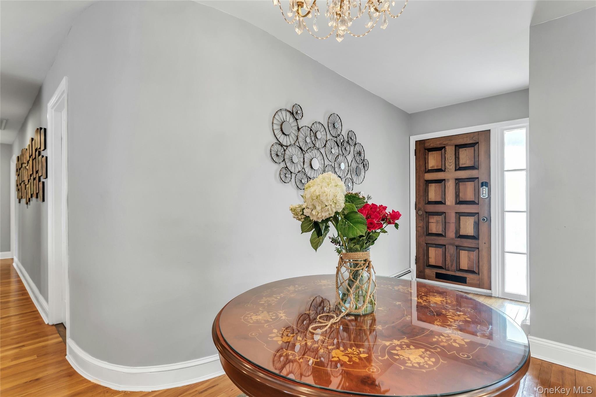 170 Old Courthouse Road Manhasset Hills, NY 11040 - Photo 3 of 35 Center Hall entrance foyer