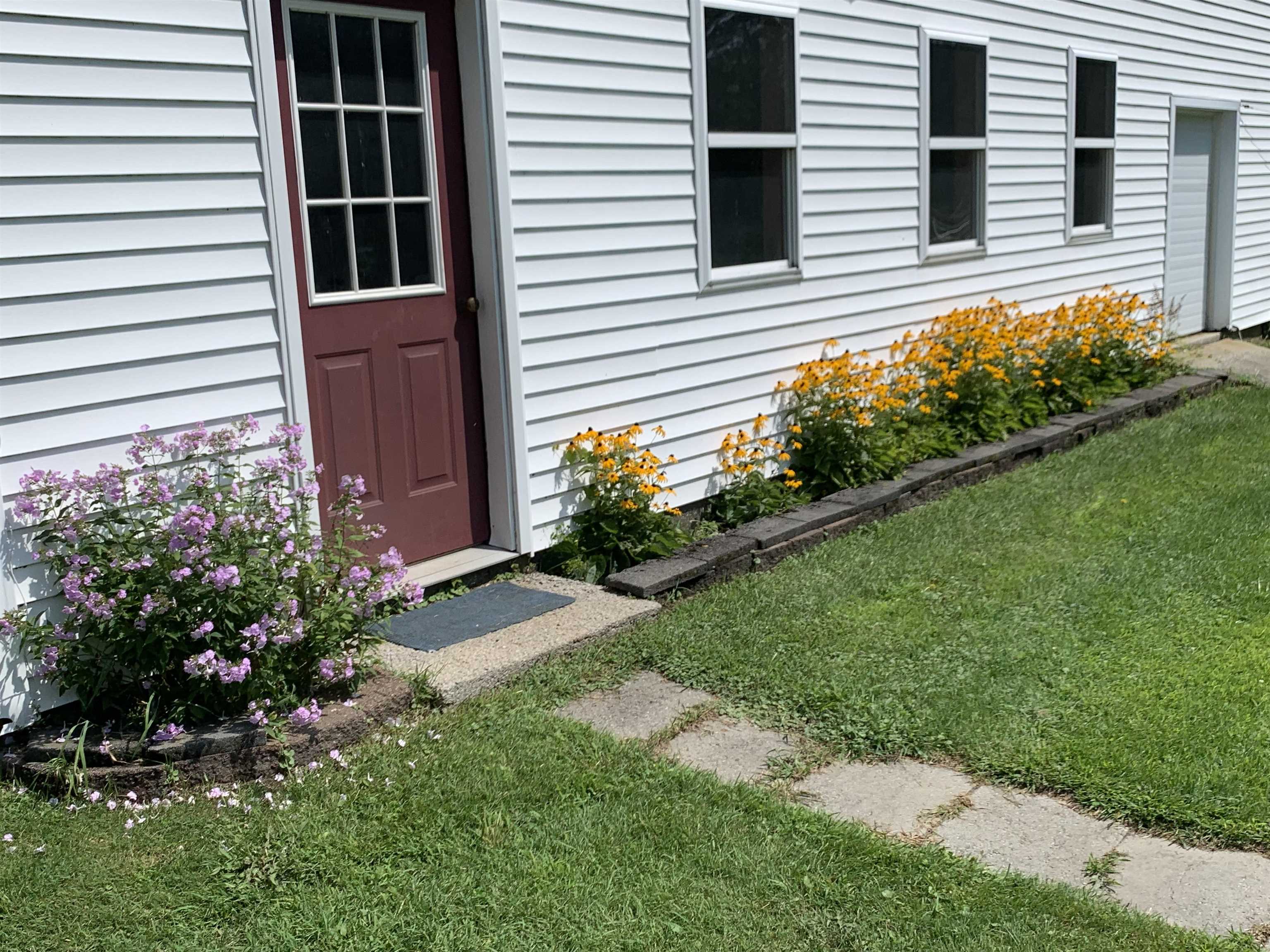 129 Middle Road Swanton, VT 05488 - Photo 4 of 40 Gallery Image 4