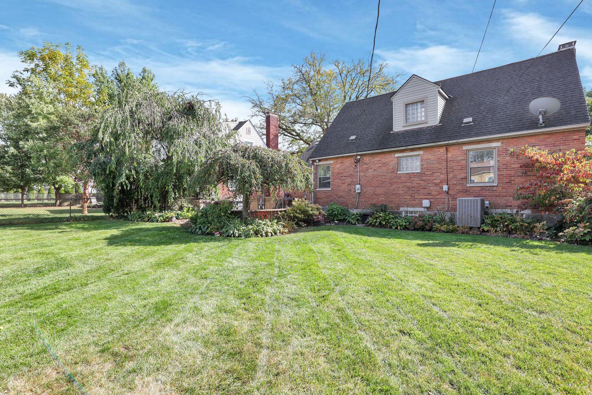 2072 Jervis Road Columbus, OH 43221 - Photo 35 of 35 35-web-or-mls-2072-jervis-rd