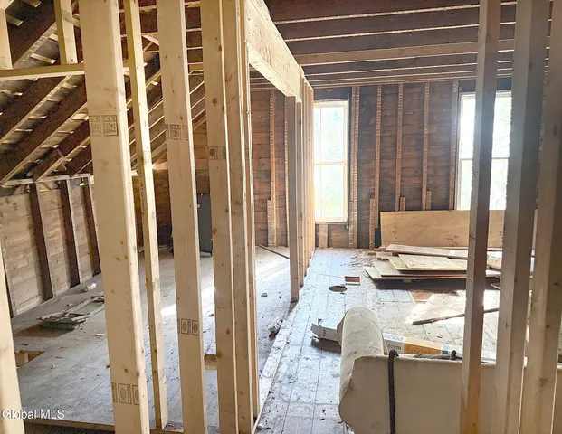 $59,999 | 56 Lake George Avenue, Ticonderoga, NY 12883