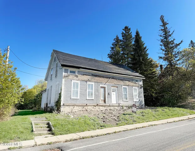 $59,999 | 56 Lake George Avenue, Ticonderoga, NY 12883