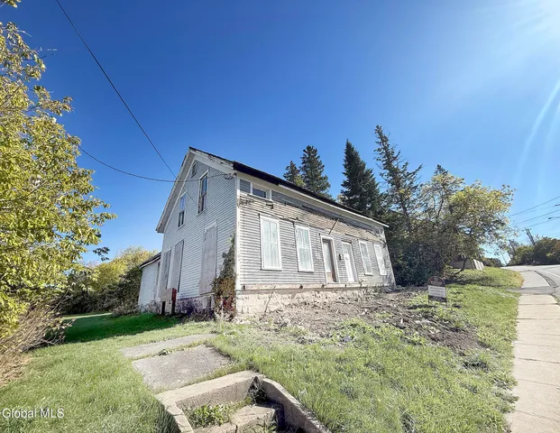 $59,999 | 56 Lake George Avenue, Ticonderoga, NY 12883