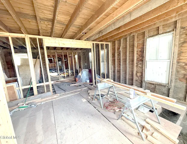 $59,999 | 56 Lake George Avenue, Ticonderoga, NY 12883