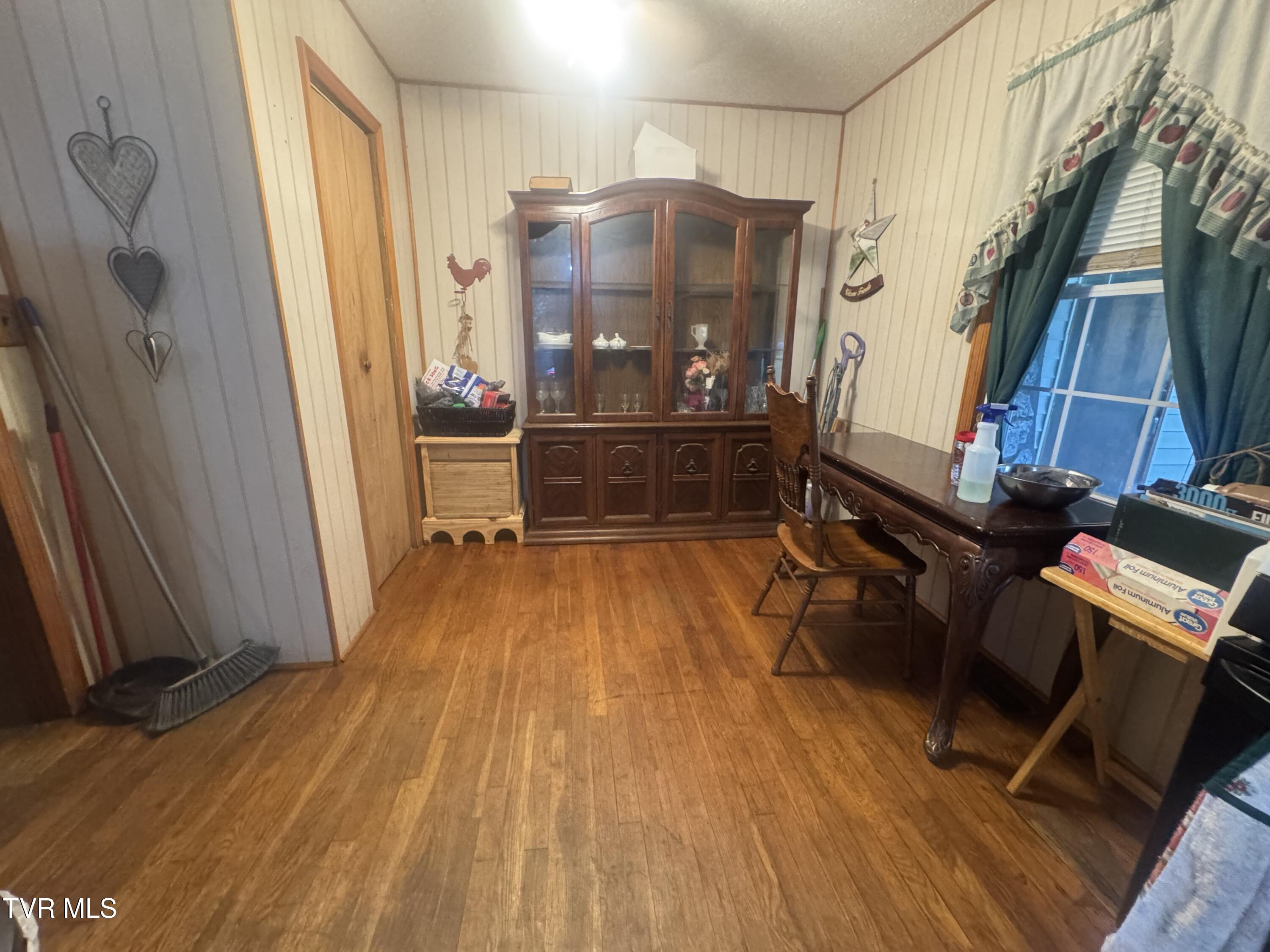 604 Trudy Street Elizabethton, TN 37643 - Photo 13 of 19 IMG_7944