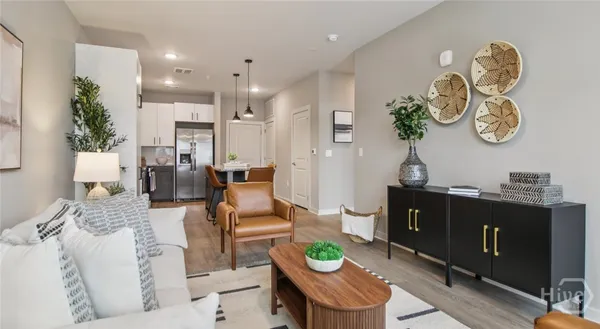 $1,825 | 5700 Ogeechee Road, Unit B1, Savannah, GA 31419